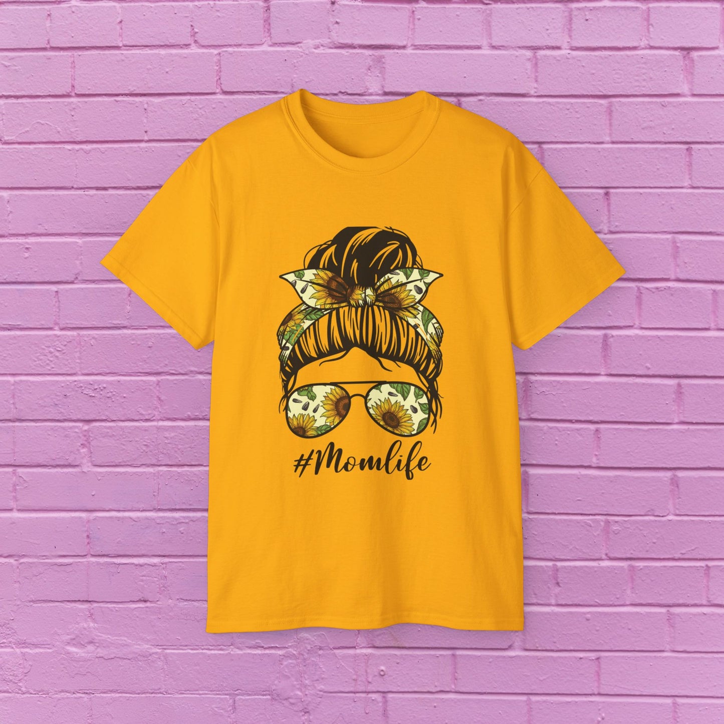 Messy Bun Coffee Run #Momlife T-Shirt - 9 Colors