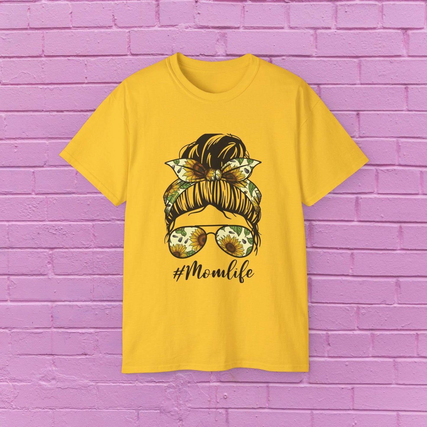 Messy Bun Coffee Run #Momlife T-Shirt - 9 Colors