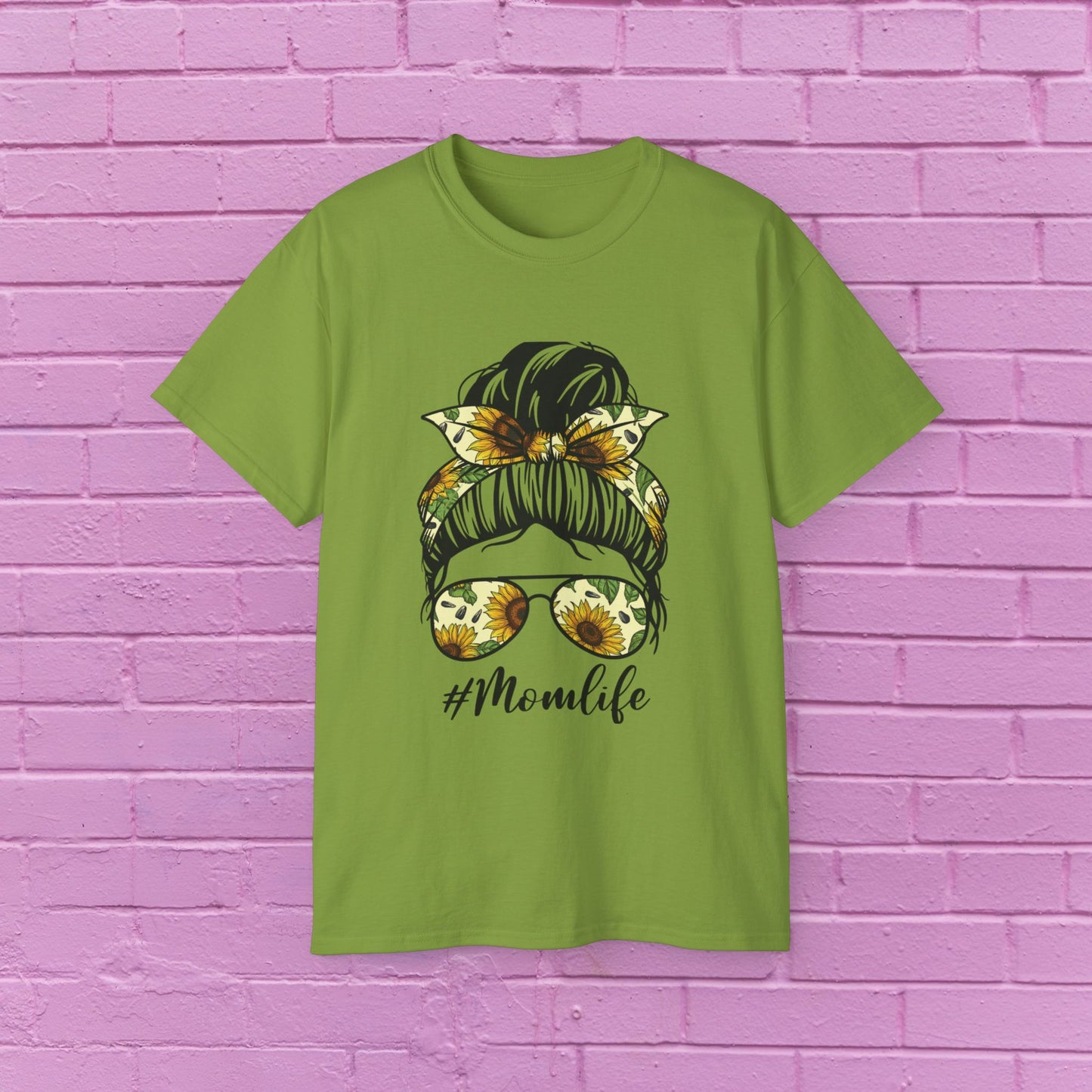 Messy Bun Coffee Run #Momlife T-Shirt - 9 Colors