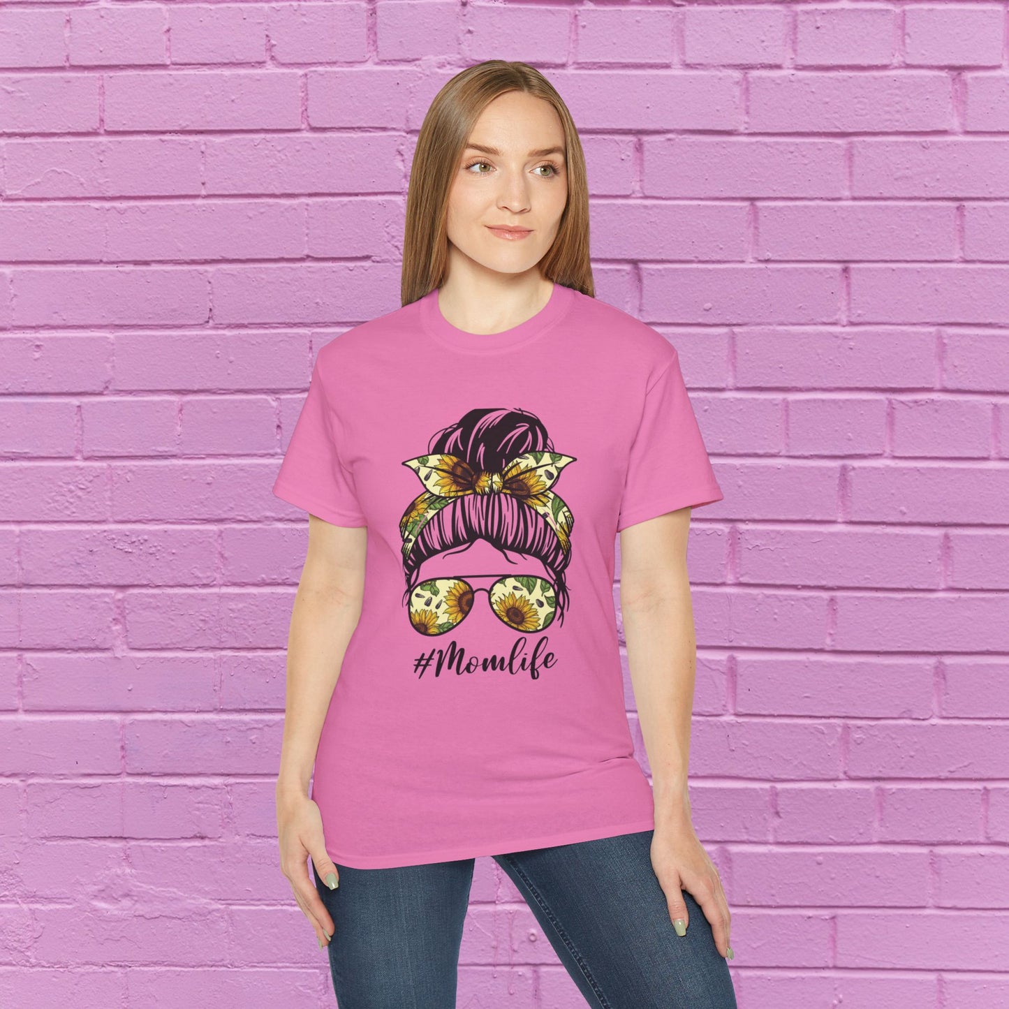 Messy Bun Coffee Run #Momlife T-Shirt - 9 Colors